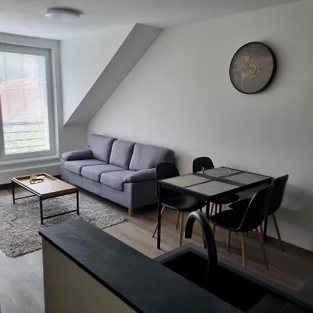 Cerna Ruze- 5 Plzen