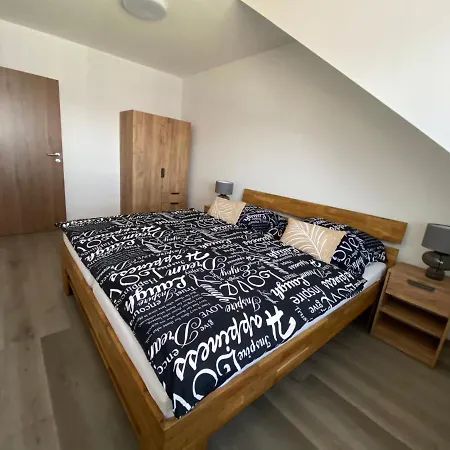 Cerna Ruze- 5 Plzen