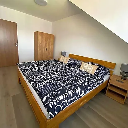 Cerna Ruze- 5 Appartement Plzeň