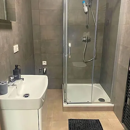 Appartement Cerna Ruze- 5 Plzeň