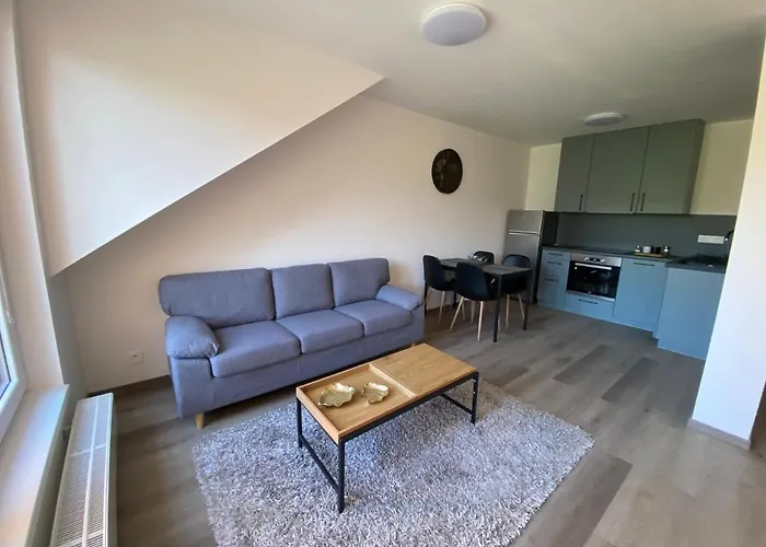 černá Růže- 5 *