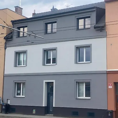Cerna Ruze- 5 Pilzno