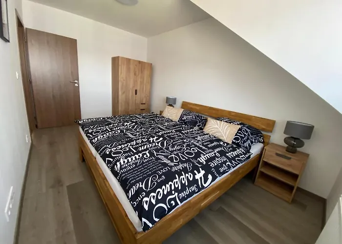 Cerna Ruze- 5 Plzeň