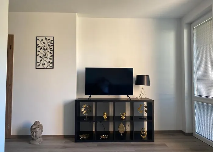 Cerna Ruze- 5 Appartement *